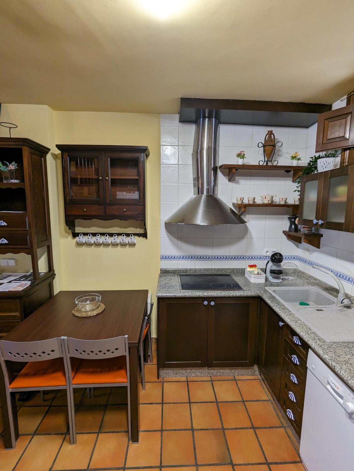 Apartamentos Hoz Del Huecar 쿠엥카 외부 사진